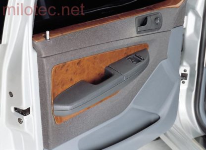 Dekor výplně dveří, ABS – imitace kořenového dřeva, Fabia I. Lim./Combi/Sedan 2000-2007